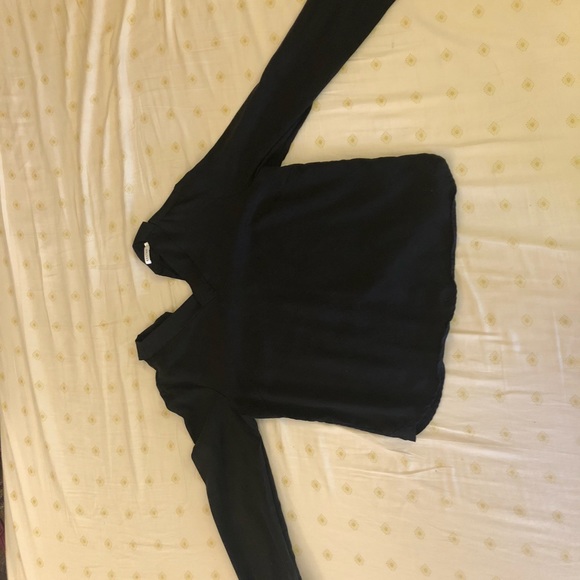 Kestan black blouse - Picture 2 of 5